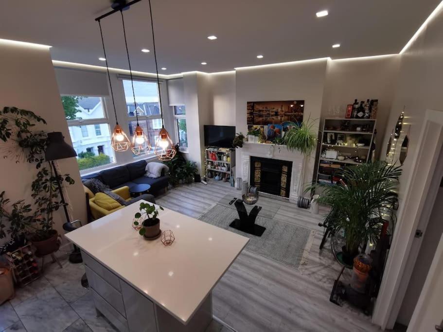 Entire Apartment Alexandra Palace, ลอนดอน ภายนอก รูปภาพ