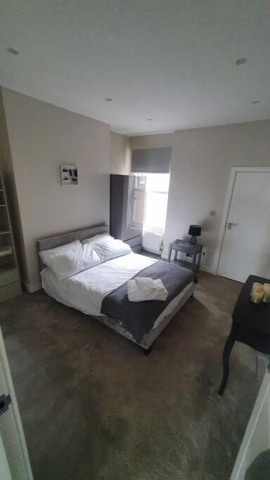Entire Apartment Alexandra Palace, ลอนดอน ภายนอก รูปภาพ