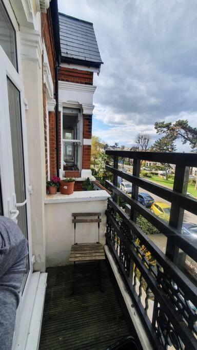 Entire Apartment Alexandra Palace, ลอนดอน ภายนอก รูปภาพ