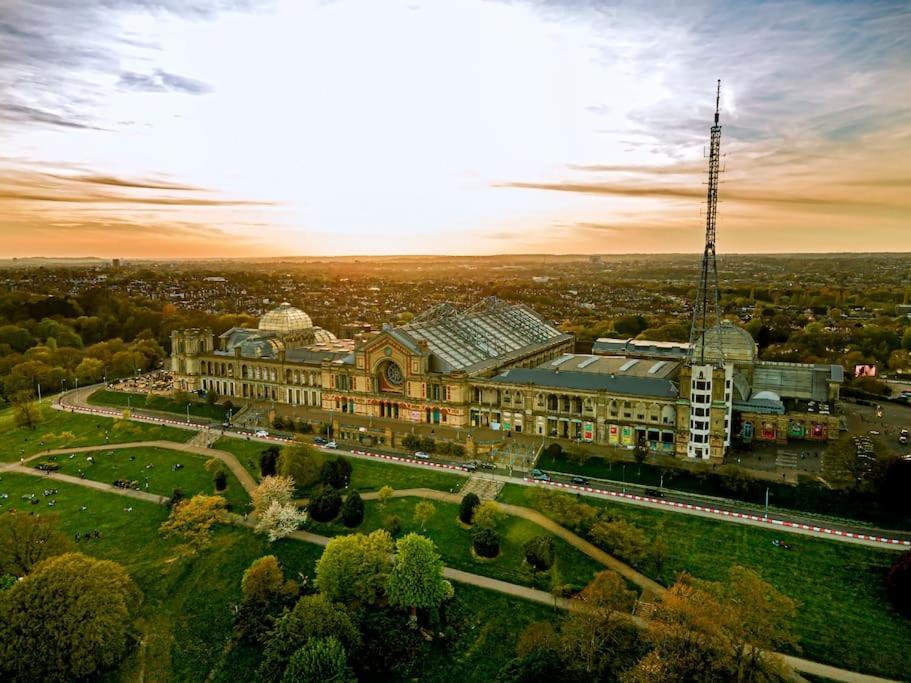 Entire Apartment Alexandra Palace, ลอนดอน ภายนอก รูปภาพ